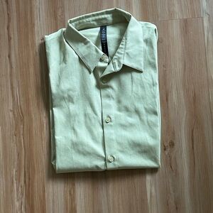 Lululemon Men’s Short Sleeve Shirt